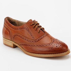Lace Up Oxford Shoe NWOB Size 10 Brown Cognac